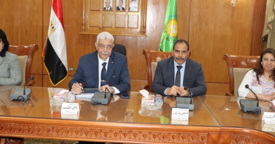 رئيس جامعة المنوفية يناقش أوجه التطوير المطلوبة بمهارات ومعارف ومتطلبات الطلاب