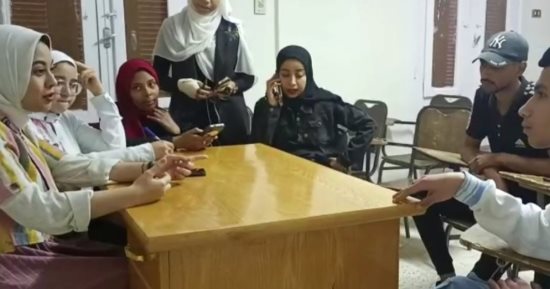 "طوق نجاة" مبادرة للحد من الهجرة غير الشرعية فى مشروع تخرج طلاب إعلام الوادى الجديد