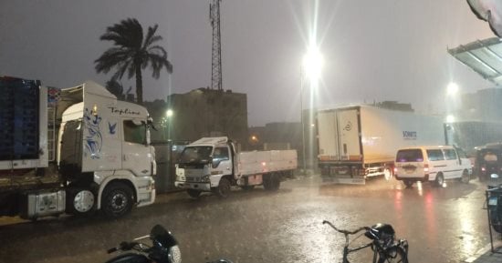 أمطار غزيرة ورعد وبرق ينير سماء القليوبية.. صور