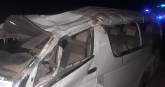 أسماء المصابين الـ15 فى حادث انقلاب سيارة ميكروباص بأسوان.. صور