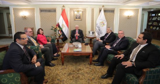 وزير التعليم العالي يلتقى وفد جامعة لينكولن البريطانية لبحث وتعزيز التعاون المشترك