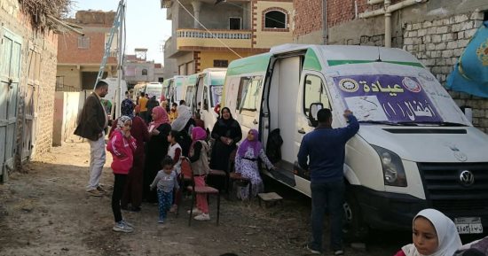 الكشف على 1800 مريض فى قافلة علاجية بقرية 37 الدرافيل  بالدقهلية