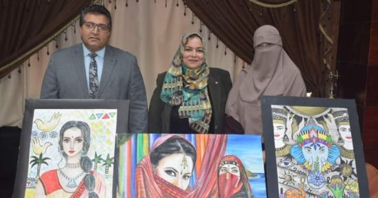 معلمو التربية الفنية بتعليم جنوب سيناء يشاركون بأعمالهم فى معرض سفارة الهند