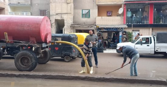رفع مياه الأمطار بكفر الشيخ.. والمحافظ يعلن حالة الطوارئ