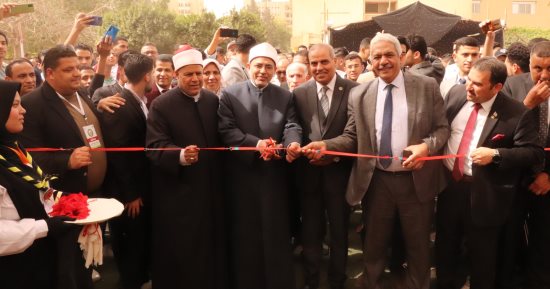 رئيس جامعة الأزهر يفتتح معرض كلية الزراعة الخامس وسط مشاركات كبيرة 