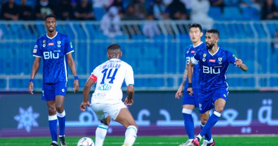الهلال يتأهل لنصف نهائى كأس خادم الحرمين ويصطدم بالاتحاد.. فيديو
