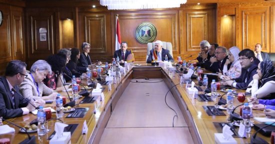 وزير التعليم العالى يلتقى القائم بأعمال السفير الأمريكى وممثلى الجامعات الأمريكية