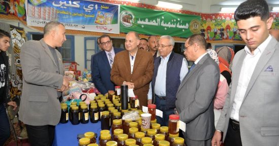 محافظ أسيوط يفتتح معرض مستلزمات رمضان وعيد الأم بحى شرق