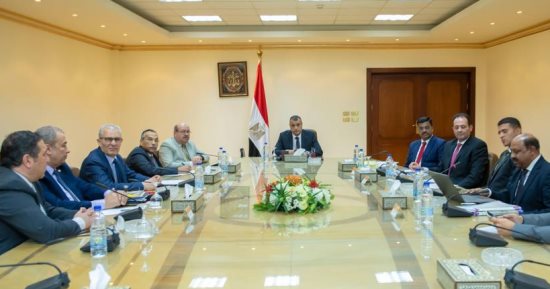 وزير الإنتاج الحربى يبحث مع وفد شركة "فومتك الهندية" أوجه التعاون المشترك