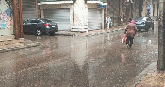 طقس متقلب فى المحافظات.. أمطار وانخفاض درجات الحرارة في بورسعيد.. طقس سيئ في دمياط والإسكندرية.. استقرار الأجواء في المنوفية والبحر الأحمر.. التنمية المحلية توجه 10 محافظات برفع درجة الاستعداد.. صور 