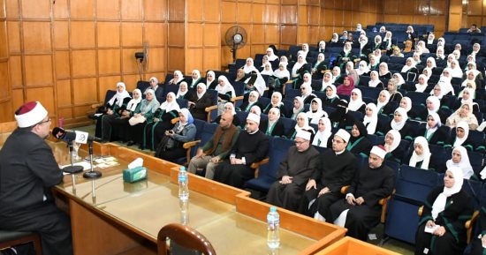 وزير الأوقاف: مشاركة الواعظات فى العمل الدعوى تسهم فى نشر الفكر الوسطى