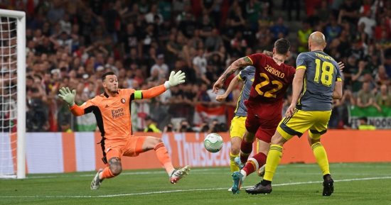 جول مورنينج.. زانيولو يضرب فينورد بهدف ويقود روما للقب دورى المؤتمر الأوروبى