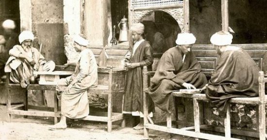 أسرار القاهرة.. الحانات والمقاهى القديمة.. عرفت مصر اللهو والمرح مع الفاطميين ثم الأيوبيين والأجانب المقيمون بالقاهرة أنشأوا البارات على النمط الأوروبى.. والمصريون بنو المقاهى وحافظوا على التراث