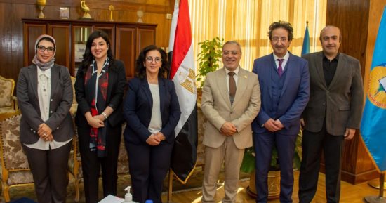 رئيس جامعة طنطا يستقبل وفد مشروع المراكز الجامعية للتطوير المهني