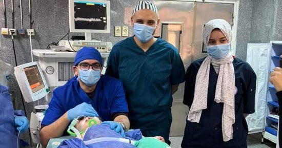 3 جراحات تنقذ أرواح مواطنين بمستشفي بنها الجامعي منها استخراج قشرة لب من القصبة الهوائية لطفل