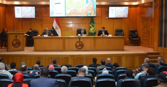 محافظ القليوبية يعقد اجتماعا لمتابعة تنفيذ أعمال مشروعات حياة كريمة بقرى شبين القناطر