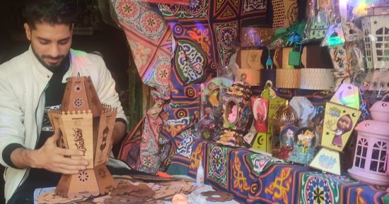 «القاهرة الإخبارية» تعرض تقريرا عن أجواء رمضان فى مصر وعادات المحروسة