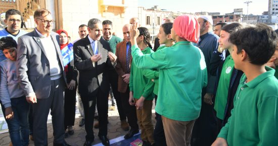 محافظ الغربية يشهد فعاليات توعوية نظمتها شركة المياه للطلاب بساحة المسجد الأحمدى