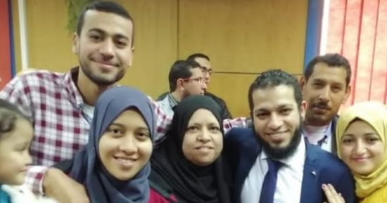 وهبة حياتها لتربية أبنائها منذ وفاة زوجها.. قصة كفاح الأم المثالية بجنوب سيناء