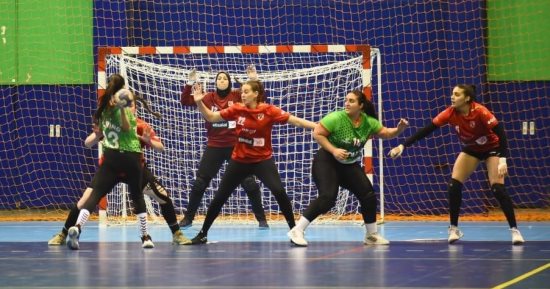 فوز الأهلى و الزمالك فى الجولة الـ 12 بالمرحلة الثانية بدورى سيدات اليد 