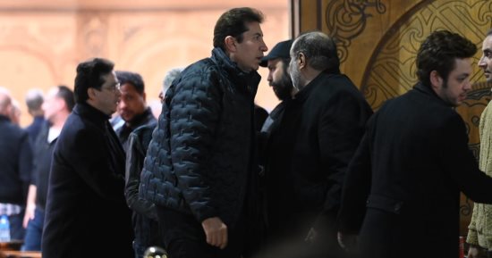 هانى رمزى وجومانا مراد ونجلاء بدر فى عزاء والد سامح عبد العزيز