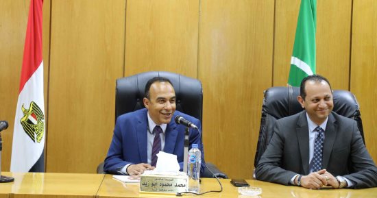 نائب محافظ المنيا يعقد اجتماعا لمتابعة الموقف التنفيذي لمشروعات "حياة كريمة"