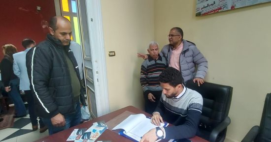 الصحفيون يتوافدون على النقابة الفرعية بالإسكندرية للمشاركة بانتخابات التجديد النصفى
