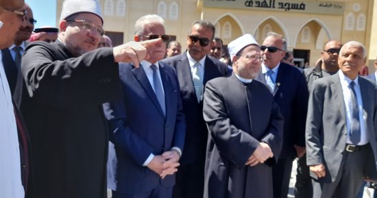 وزير الأوقاف من مدينة دهب: الزكاة تحصن الأموال والإسلام دعا للتكافل الاجتماعى