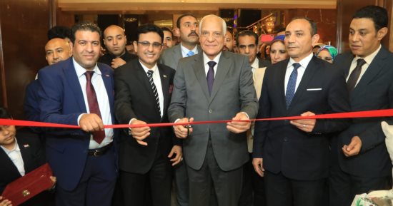 محافظ الجيزة وسفير اليمن يفتتحان المعرض المصرى اليمنى الأول للمنتجات الحرفية