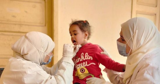 "صحة المنيا" تقدم الخدمات الطبية والعلاجية لـ 1730 حالة بقرية ابجاج الحطب بمركز مطاي