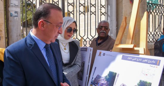 الإسكندرية تشهد طفرة حضارية جديدة.. بدء تطوير شارع "النبى دانيال" أقدم شوارع المدينة بتكلفة 103 ملايين جنيه.. يضم 15 مبنى تراثيا ويعد مجمعا للأديان السماوية.. وتطوير ميدان المساجد فى بحرى بـ271 مليون جنيه.. صور