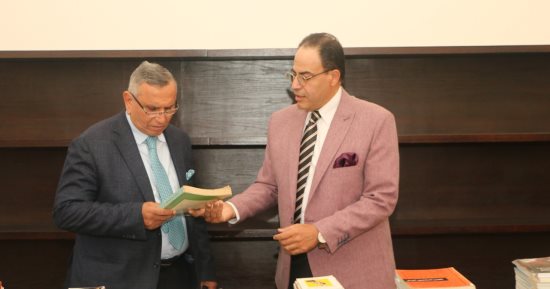 حزب الوفد يعلن تطوير معهد الدراسات السياسية وتأسيس مكتبة بيت الأمة.. صور