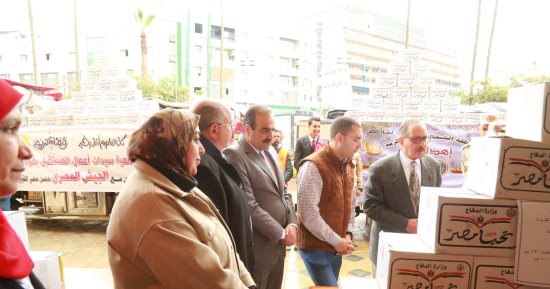 توزيع 15 ألف كرتونة مواد غذائية مجانا على المستحقين بقرى ومراكز كفر الشيخ