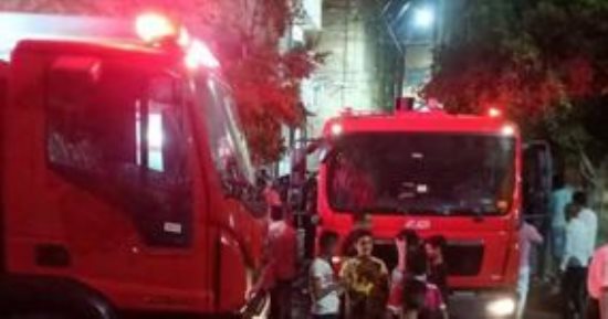 السيطرة على حريق فى مخلفات بلاستيك بطريق الإسكندرية الصحراوى 