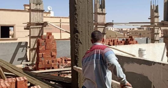 جهاز مدينة بدر يشن حملة لإزالة مخالفات بناء بقطعتى أرض بالمدينة