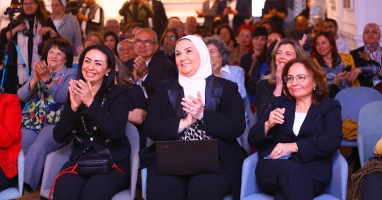 وزيرة التضامن: تنفيذ برامج تتعلق بالابتكار والتمكين الاقتصادى وموارد البيئة
