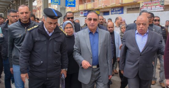  محافظ الإسكندرية: رفع كفاءة موقف سيرفيس الكيلو 21 بطاقة تشغيل 600 سيارة