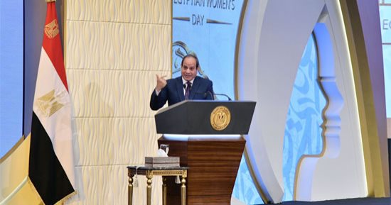 الرئيس السيسى يهنئ المصريين بشهر رمضان.. ويؤكد: حريصون على توازن قانون الأحوال الشخصية.. والناس قالت "نجوز العيال قبل ما السيسى ياخد مننا 30 ألف جنيه".. اللى عاوز ينفصل يوثق ولن يعتد بغير ذلك