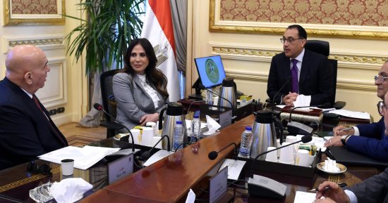 رئيس الوزراء يواصل سلسلة لقاءاته لمناقشة مقترحات برنامج رد الأعباء التصديرية