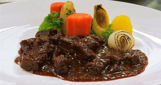 مينو إفطار اليوم الخامس من رمضان.. طريقة عمل كباب الحلة الأرز الأبيض