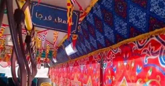 أتوبيسات النقل العام بالقاهرة تحتفل بقدوم شهر رمضان.. صور