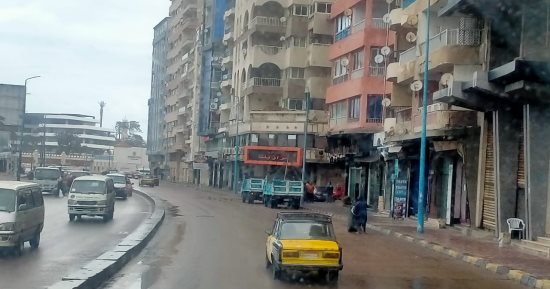 نوة "الشمس الكبرى" تضرب الإسكندرية لليوم الثالث بأمطار متوسطة.. صور