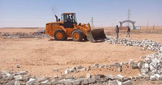 إزالة تعديات على أملاك الدولة بمساحة 13 ألف متر بقريتى بنبان وأبو الريش بأسوان