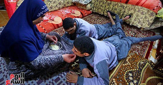مش مجرد صورة.. الأم خير معلم وأمهر طبيب وأحن قلب