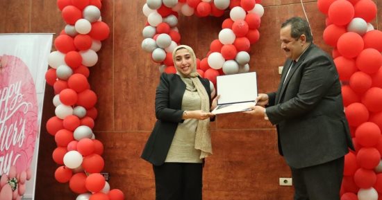 "المصرية للمطارات" تحتفل بعيد الأم وعيد تأسيس الشركة.. صور