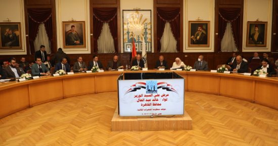 محافظ القاهرة يوجه بإزالة مخالفات البناء والتعديات على أملاك الدولة