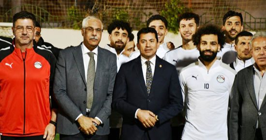وزير الشباب يلتقي لاعبى المنتخب: لدينا ثقة كبيرة في قدراتكم على إسعاد الجماهير