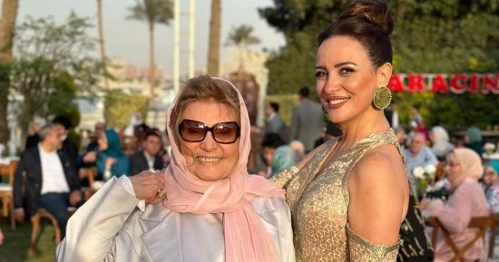 ريهام عبد الغفور تشبه والدتها بفاطمة الأصلي .. فى عيد الأم