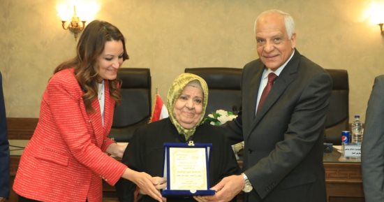 محافظ الجيزة يكرم الأمهات المثاليات.. ويؤكد: الحفل تكريم رمزى لكل أمهات المحافظة