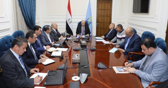 محافظ القاهرة يوجه بتكثيف أعمال النظافة فى الشوارع طوال شهر رمضان
